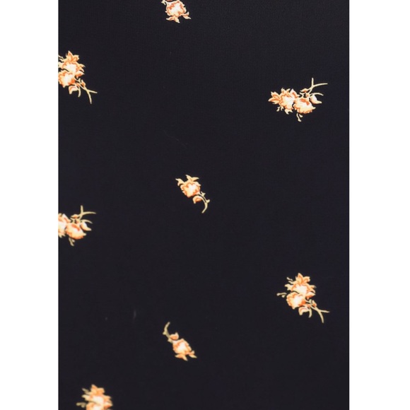 🆕Navy print wrap around dress - Picture 7 of 8